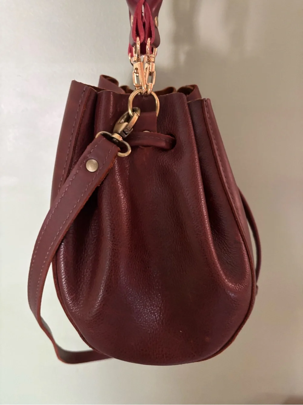 Classic Drawstring Crossbody Bucket Bag in 2 toned brown